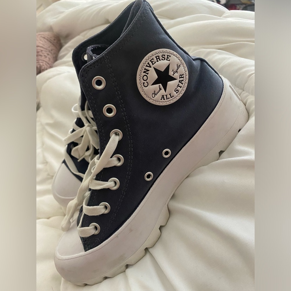 Women’s blue gray Chuck Taylor Converse Platform High Tops size 8